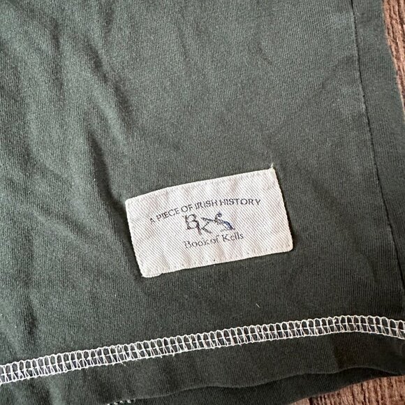 Book of Kells Celtic graphic print long sleeve t-shirt women's small - Picture 6 of 9